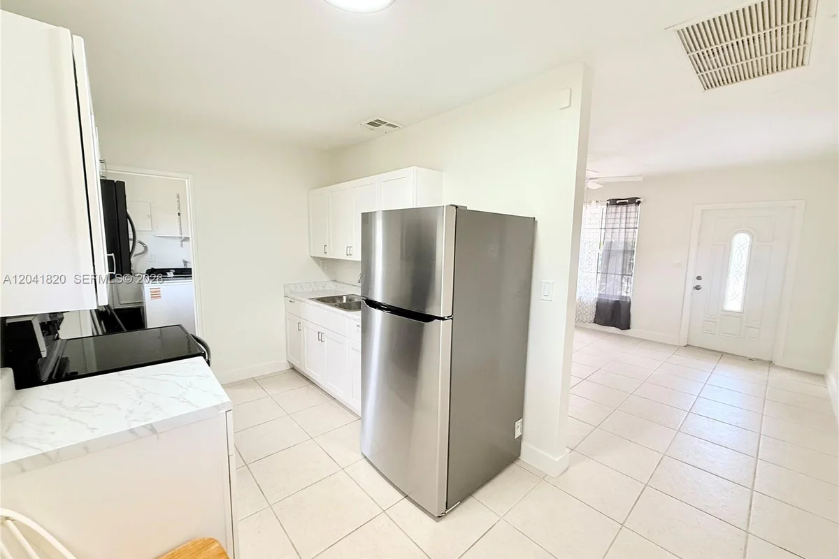 1311 N 69th Ave, Hollywood: photo 1 of 35