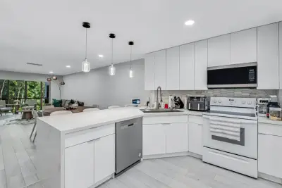 21362 Juego Cir #D, Boca Raton: photo 1 of 34