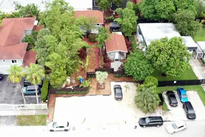 1329 NE 5th Ave #2, Fort Lauderdale: photo 1 of 5