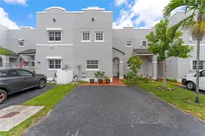 12427 NW 7th Ln, Miami: photo 1 of 41