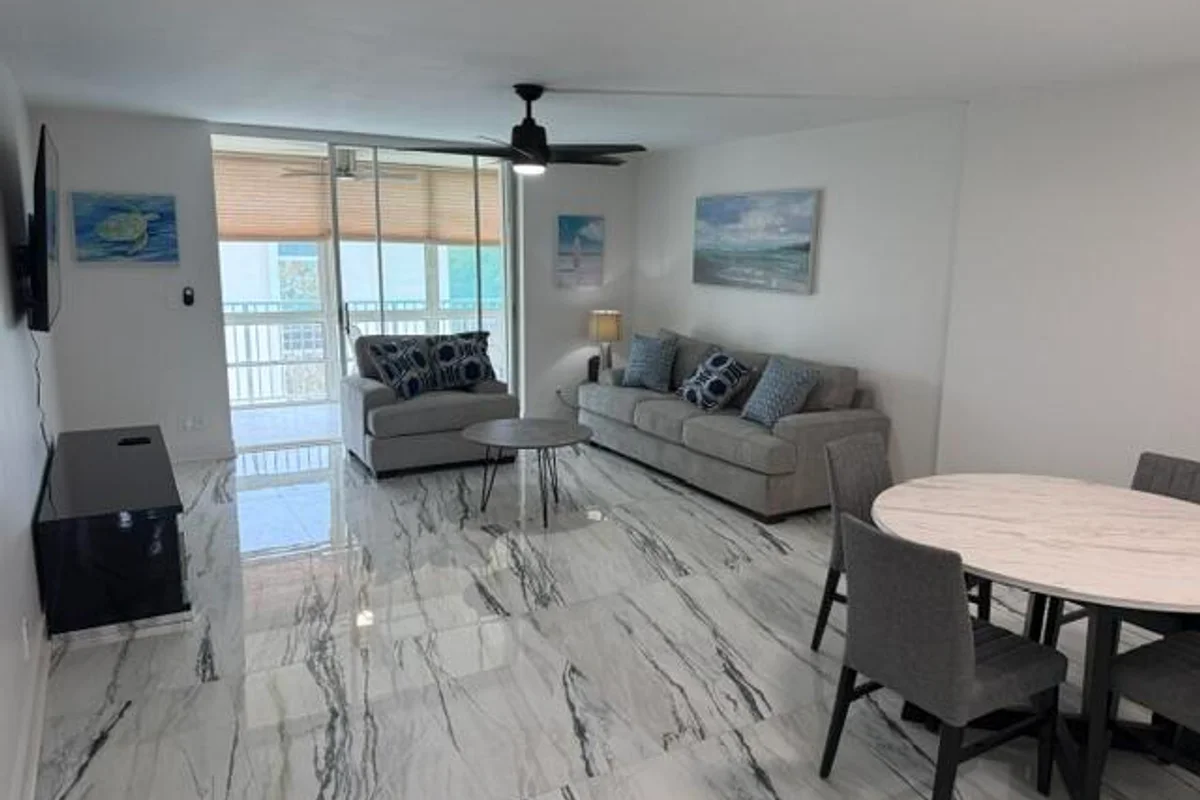 205 SE 11th Ter #405, Dania Beach: photo 1 of 7