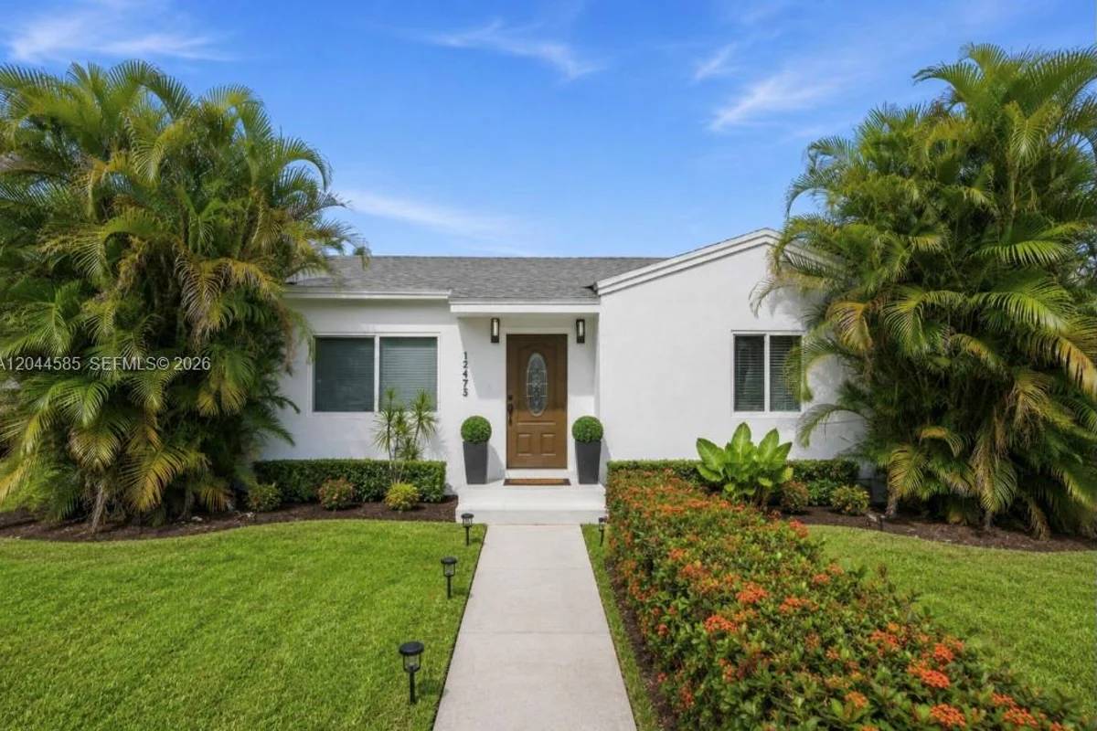 12475 NW 10th Ave, North Miami: photo 1 of 47