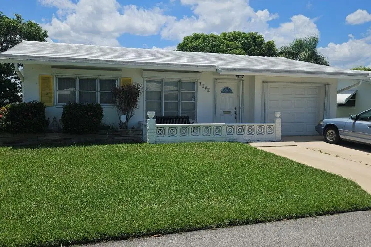 7105 NW 68th Ave, Tamarac: photo 1 of 2