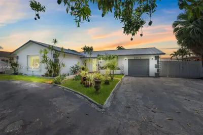 8014 SW 133rd Ct, Miami: photo 1 of 18