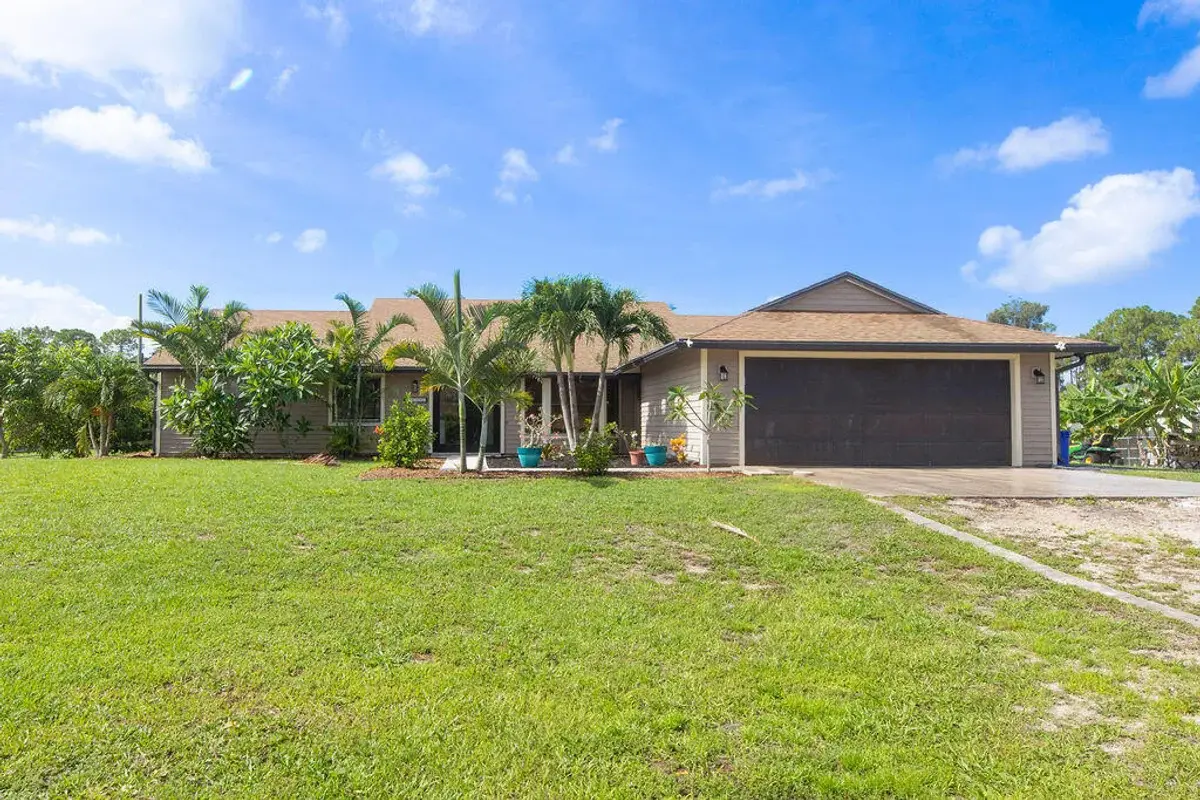 14502 69th St N, Loxahatchee: photo 1 of 12
