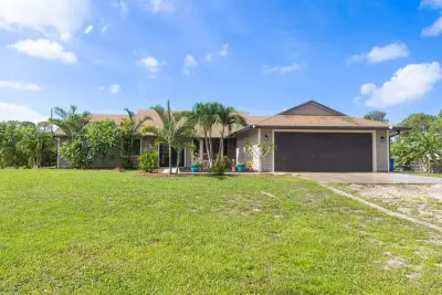 14502 69th St N, Loxahatchee: photo 1 of 12