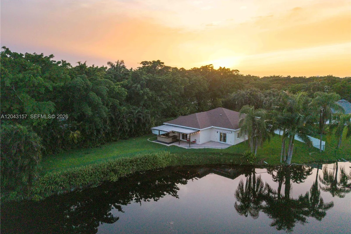 720 S Old Nob Hill Rd, Plantation: photo 1 of 38