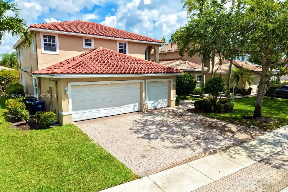 11927 NW 47th St, Coral Springs: photo 1 of 22
