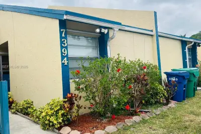 7394 NW 34th St, Lauderhill: photo 1 of 32