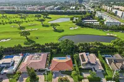 713 Diplomat Pkwy, Hallandale Beach: photo 1 of 40