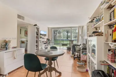 110 Fontainebleau Blvd #101, Miami: photo 1 of 27