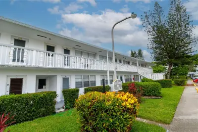 90 Berkshire D, West Palm Beach: photo 1 of 16