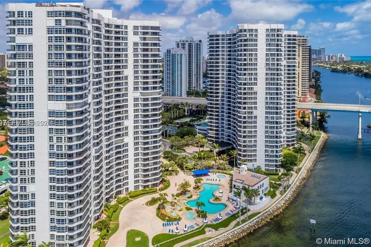 3600 Mystic Pointe Dr #1401, Aventura: photo 1 of 22