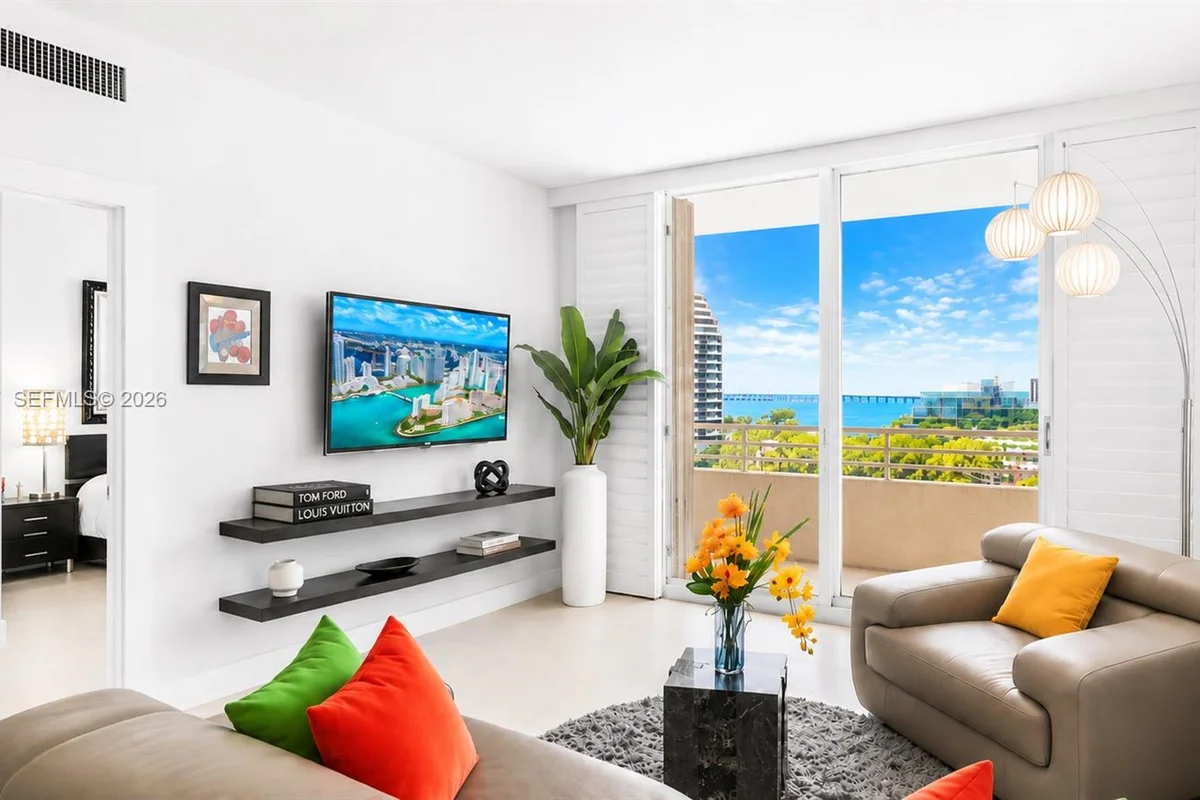 888 Brickell Key Dr #1002, Miami: photo 1 of 25