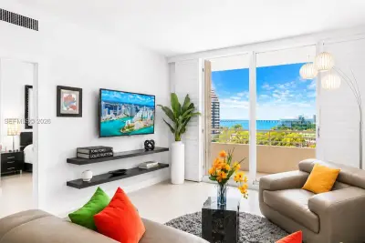 888 Brickell Key Dr #1002, Miami: photo 1 of 25