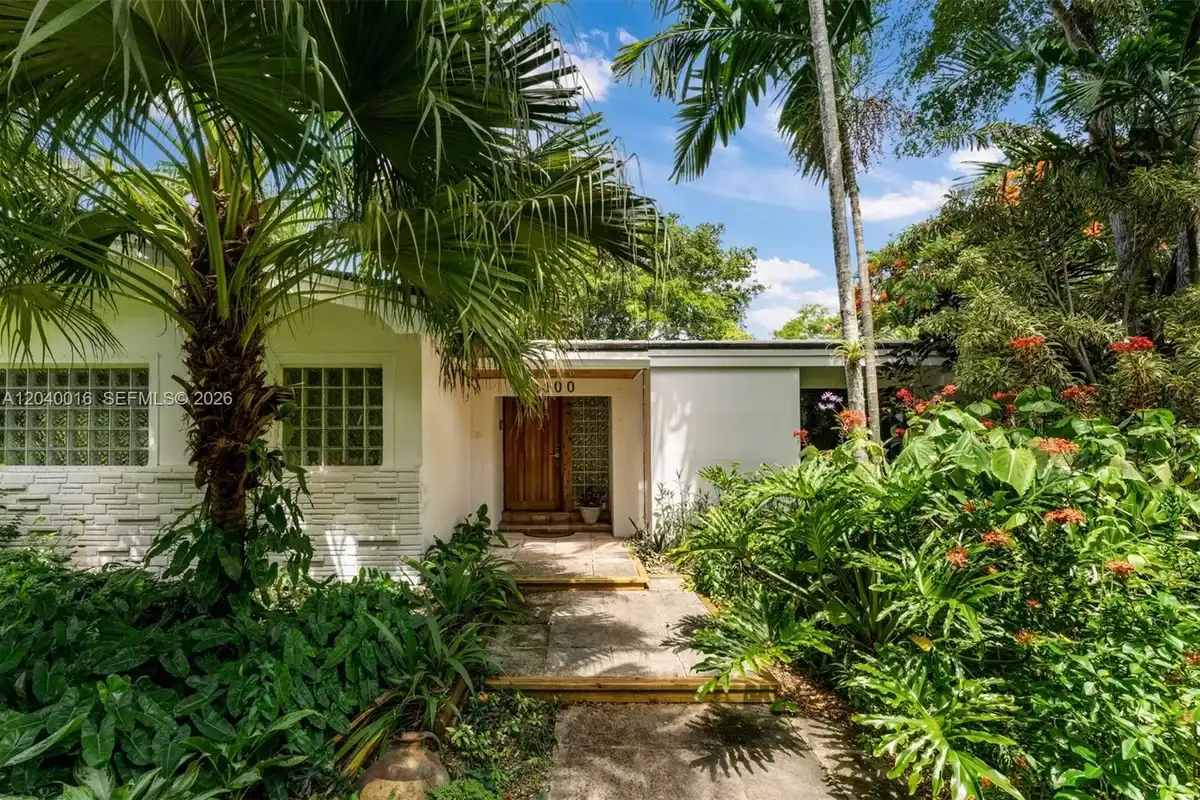 11100 SW 67th Ave, Pinecrest: photo 1 of 13