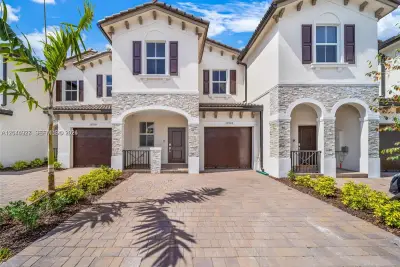 12942 NW 23rd Pl, Miami: photo 1 of 36