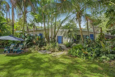 16620 SW 234th St, Homestead: photo 1 of 34