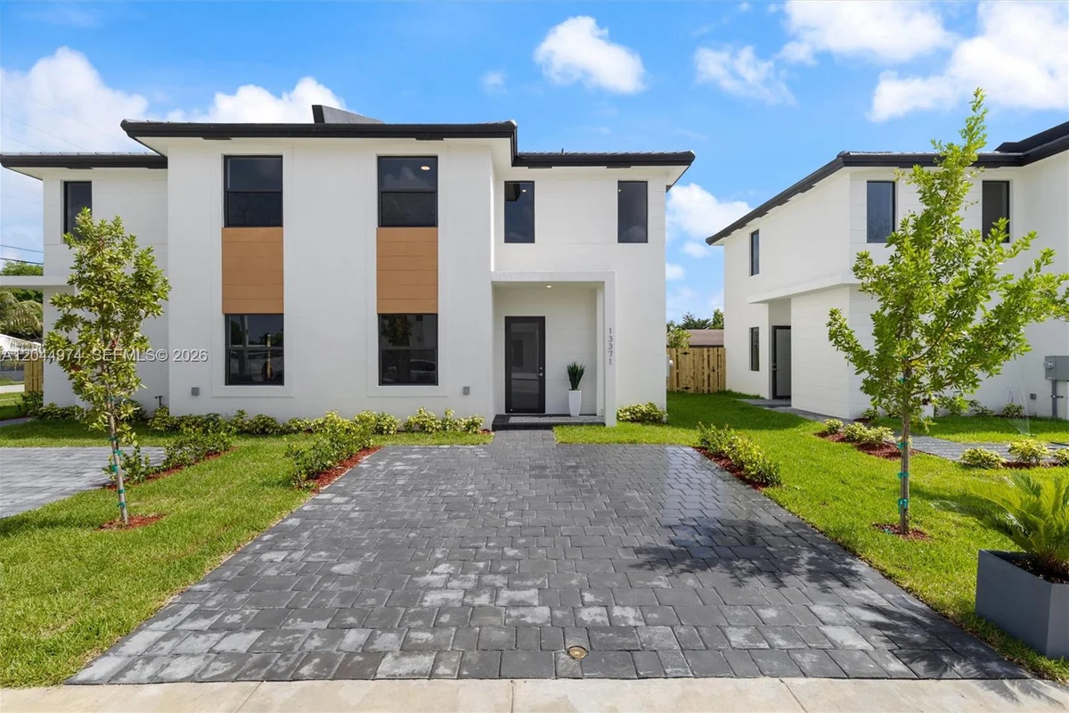 13349 SW 265th Ter, Homestead: photo 1 of 19