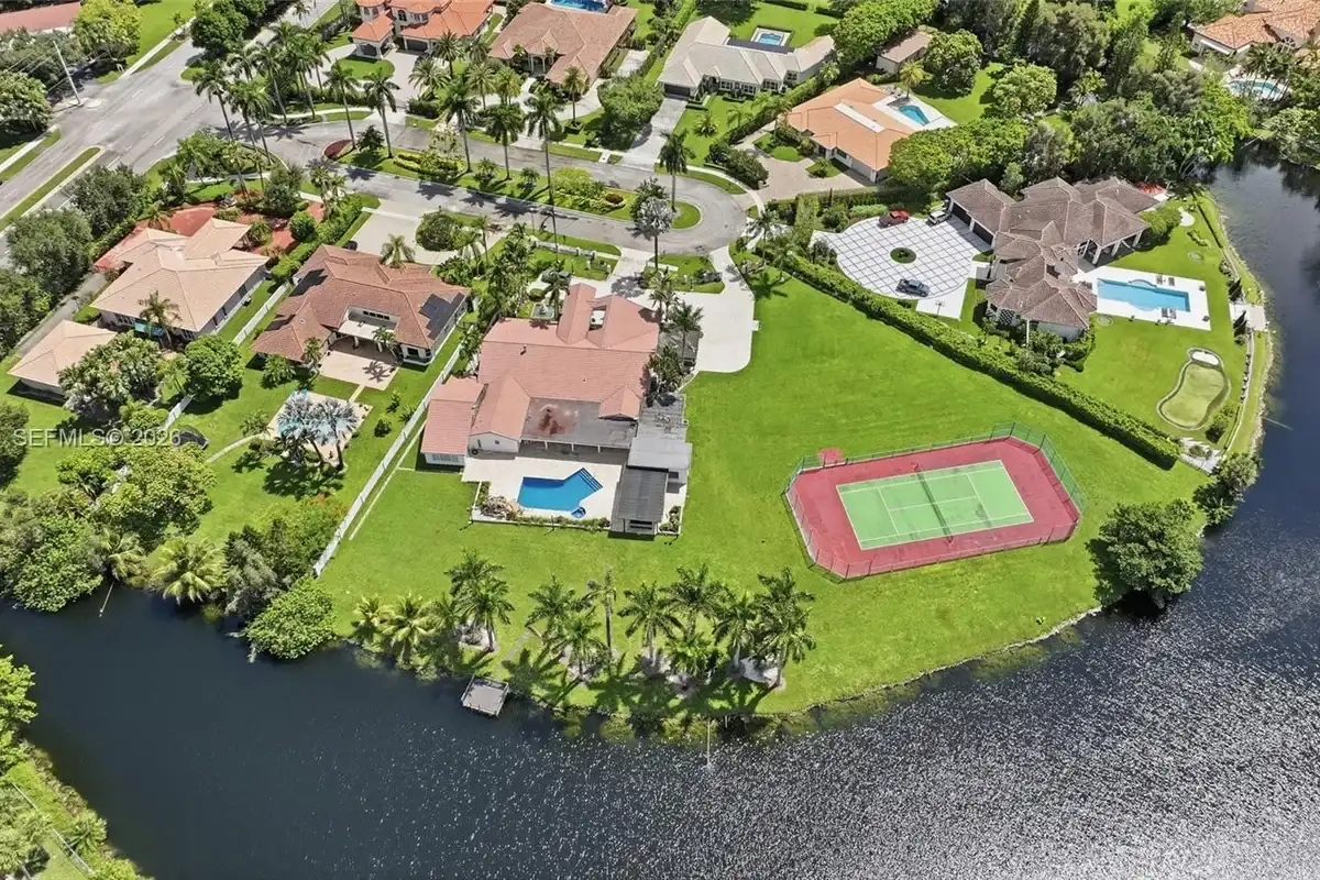 16170 Saddle Ln, Weston: photo 1 of 66