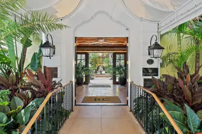 301 Australian Ave, Palm Beach: photo 1 of 25