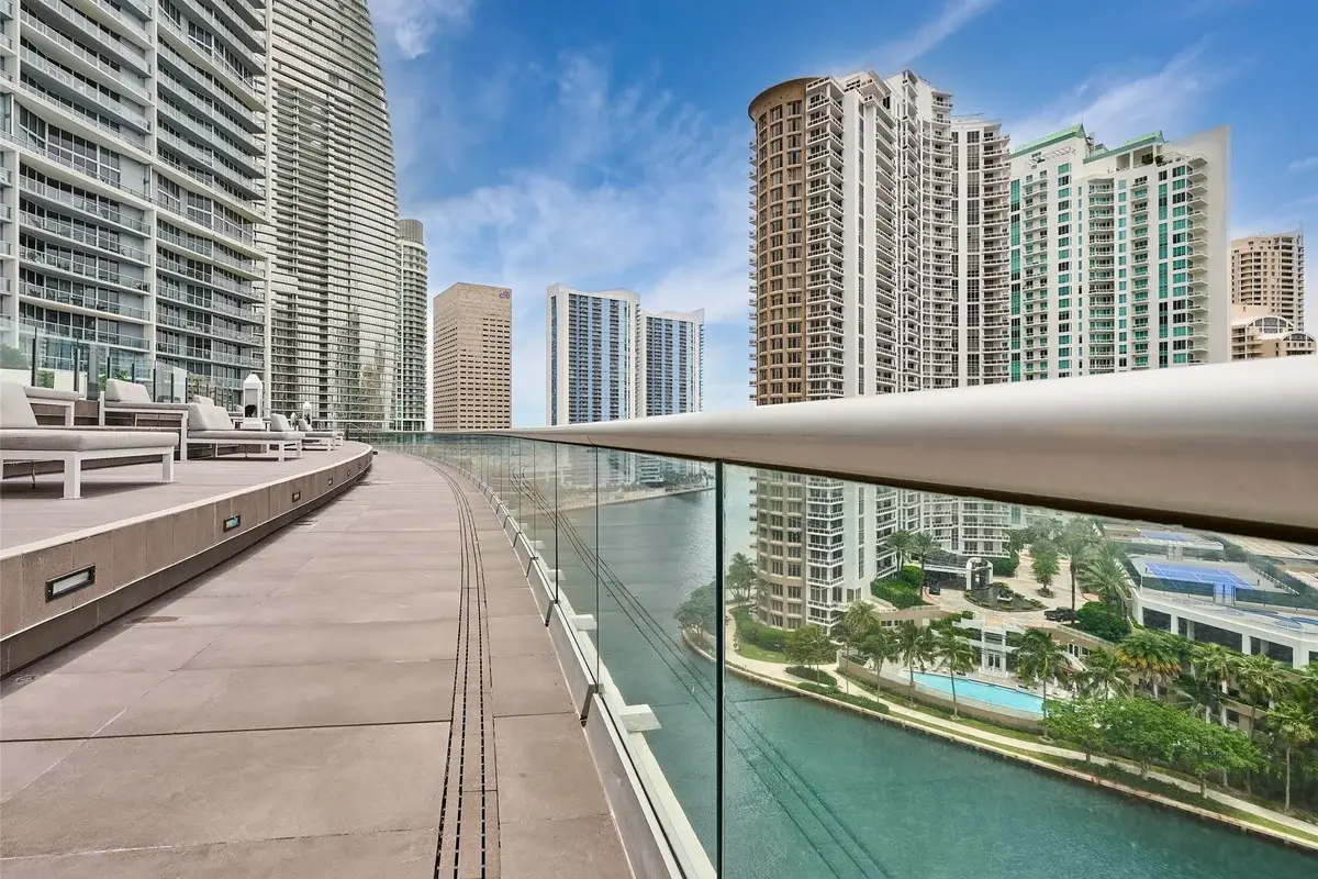 495 Brickell Ave #4506, Miami: photo 1 of 54