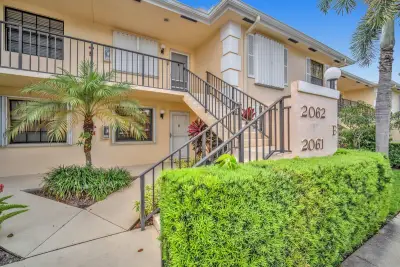 2061 Keystone Dr #B, Jupiter: photo 1 of 43
