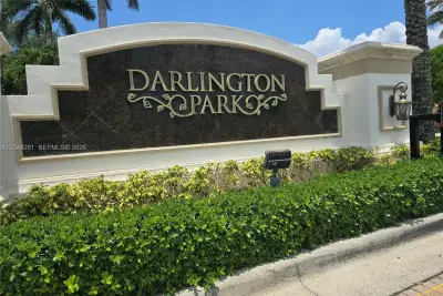 9738 Darlington Pl, Cooper City: photo 1 of 58