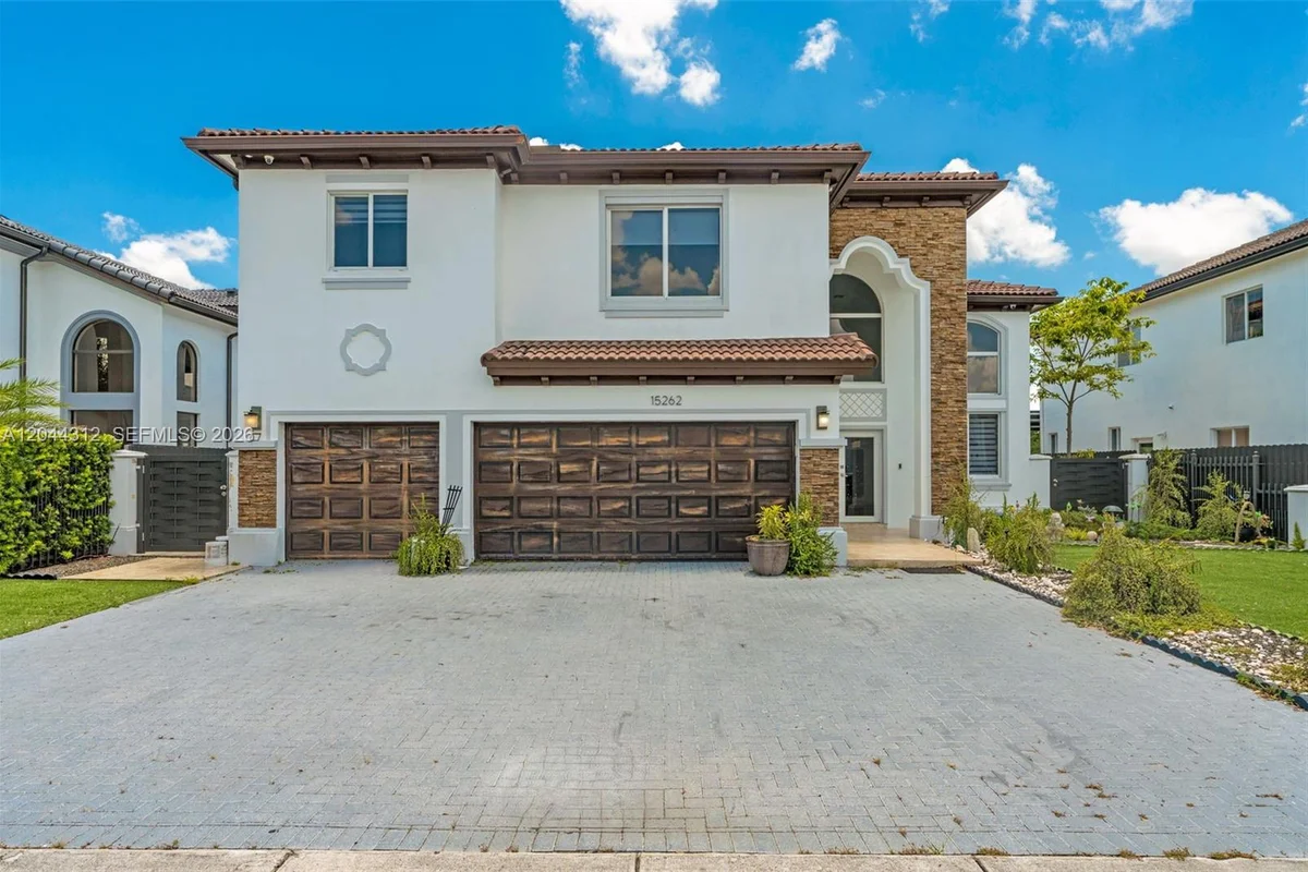 15262 SW 11th St, Miami: photo 1 of 43