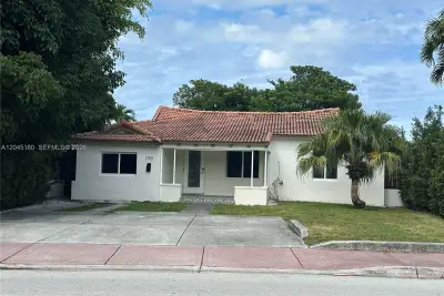 2155 Biarritz Dr, Miami Beach: photo 1 of 15