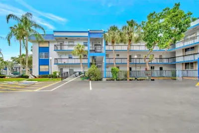 3100 Holiday Springs Blvd #111, Margate: photo 1 of 67