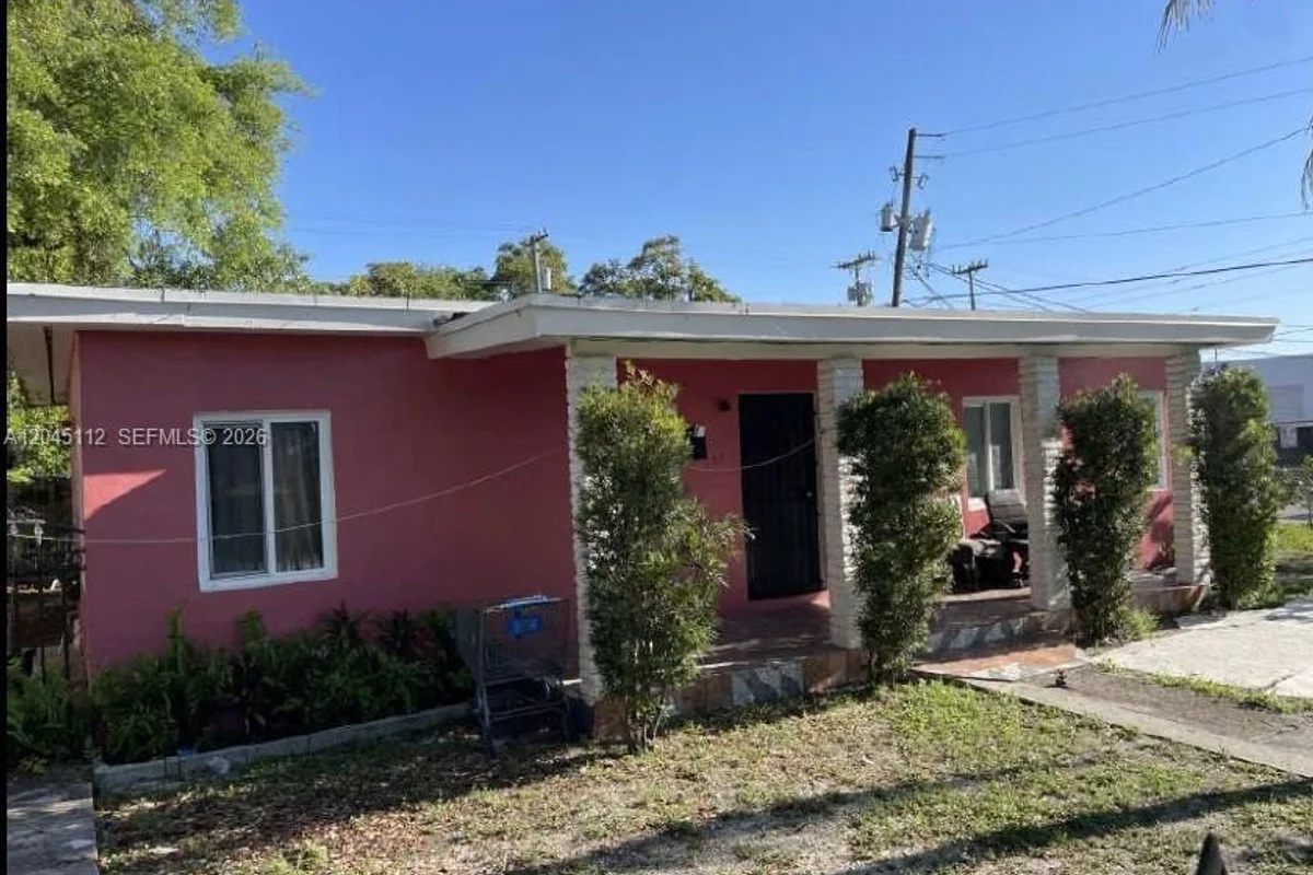 157 NE 64th Ter, Miami: photo 1 of 4