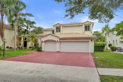 4180 Lansing Ave, Cooper City: photo 1 of 72