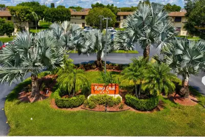 7935 SW 86th St #823, Miami: photo 1 of 11