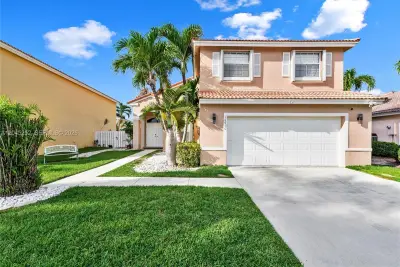 18910 NW 10th Ter, Pembroke Pines: photo 1 of 32