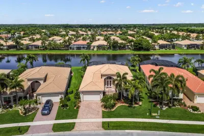 10540 Whitewind Cir, Boynton Beach: photo 1 of 48