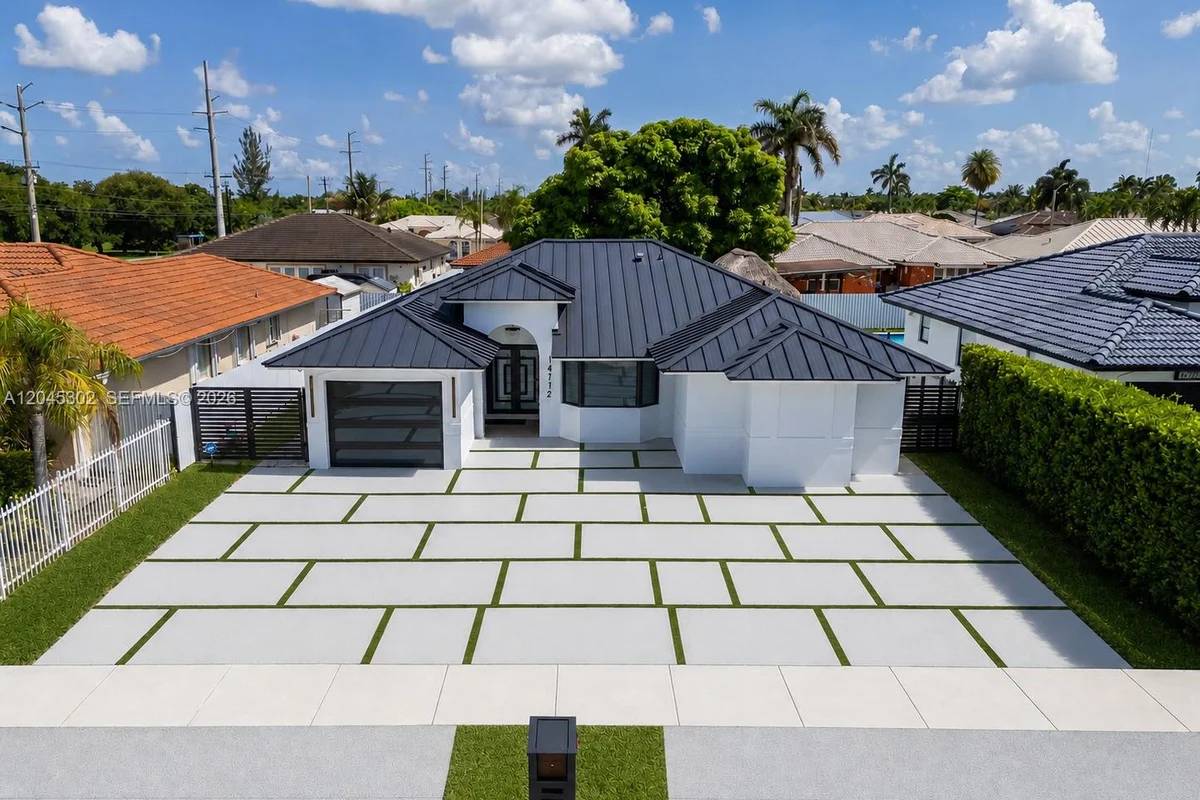 14712 SW 176th Ter, Miami: photo 1 of 41