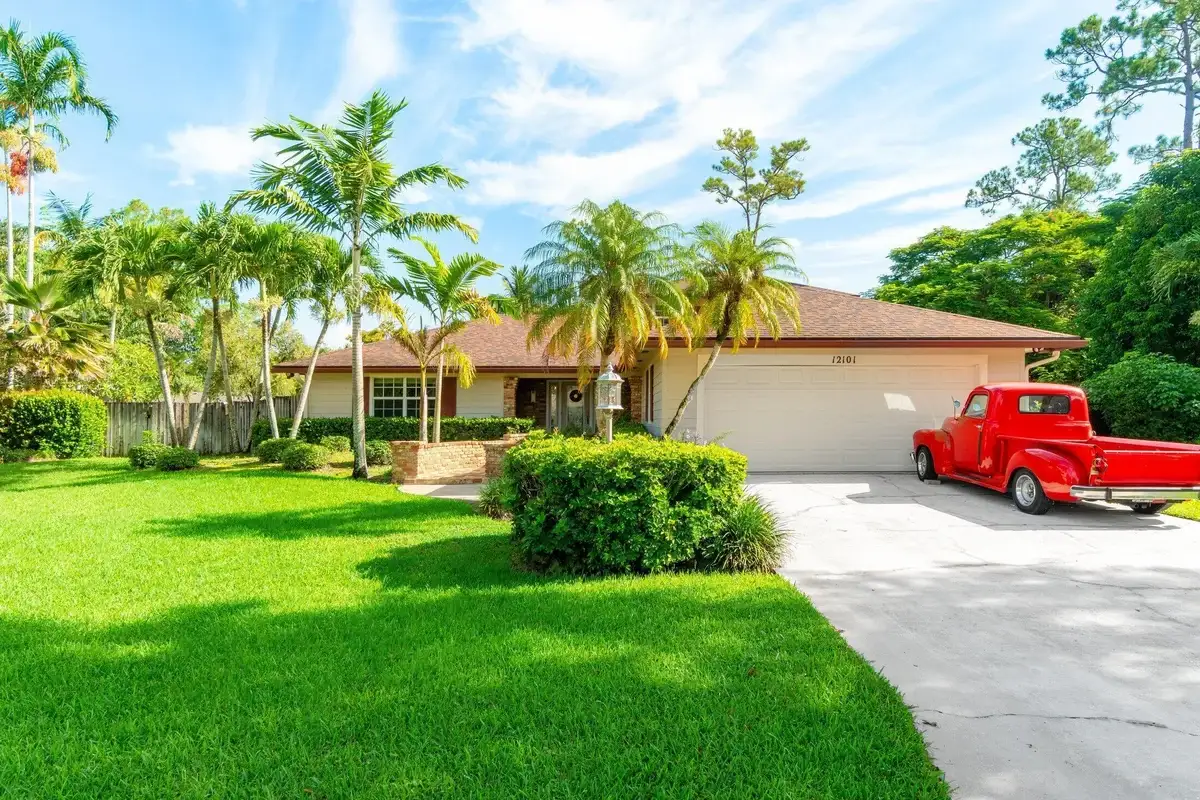 12101 Tumbleweed Ct, Wellington: photo 1 of 36