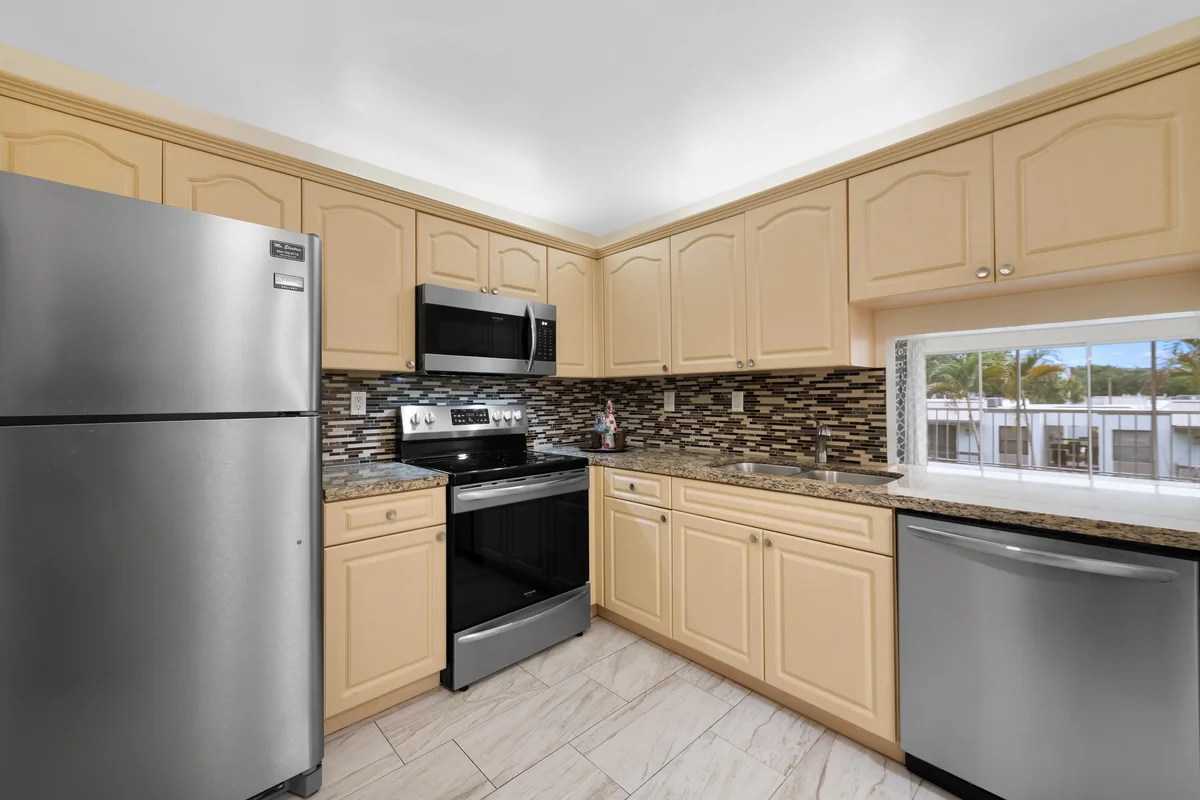 483 N Pine Island Rd #C304, Plantation: photo 1 of 22