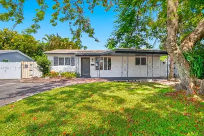 1131 N 75th Ave, Hollywood: photo 1 of 33