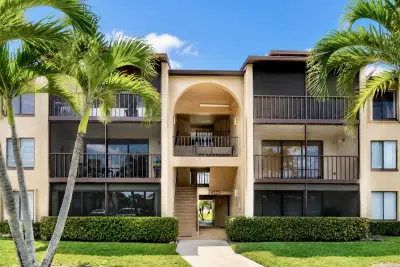 627 Sea Pine Way #C2, West Palm Beach: photo 1 of 27