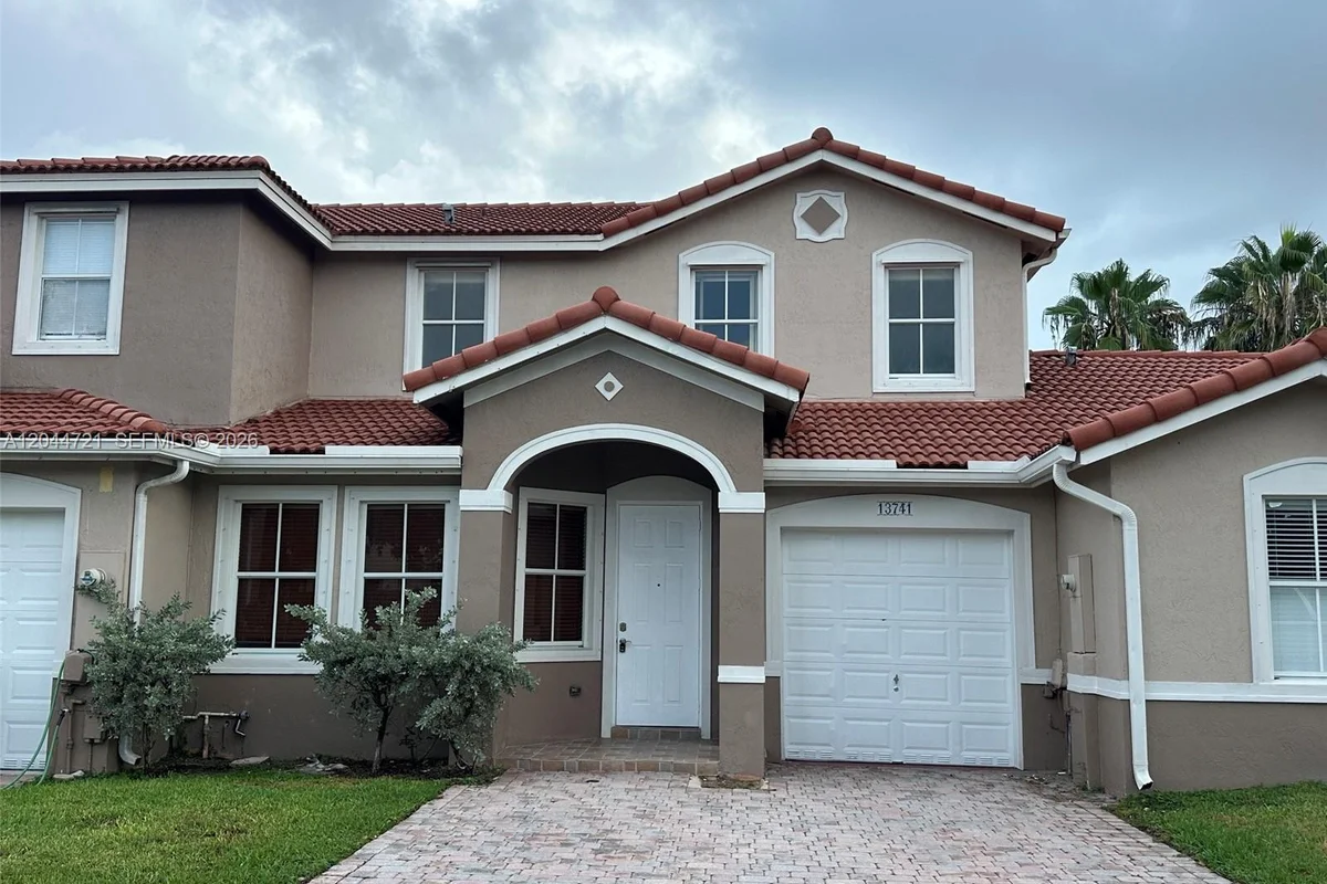 13741 SW 274th Ter, Homestead: photo 1 of 35