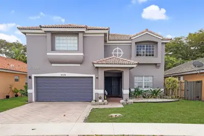 16546 SW 103rd Ln, Miami: photo 1 of 22