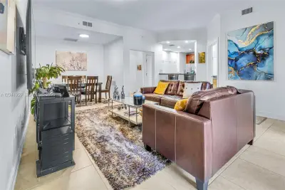 16100 Emerald Estates Dr #298, Weston: photo 1 of 23