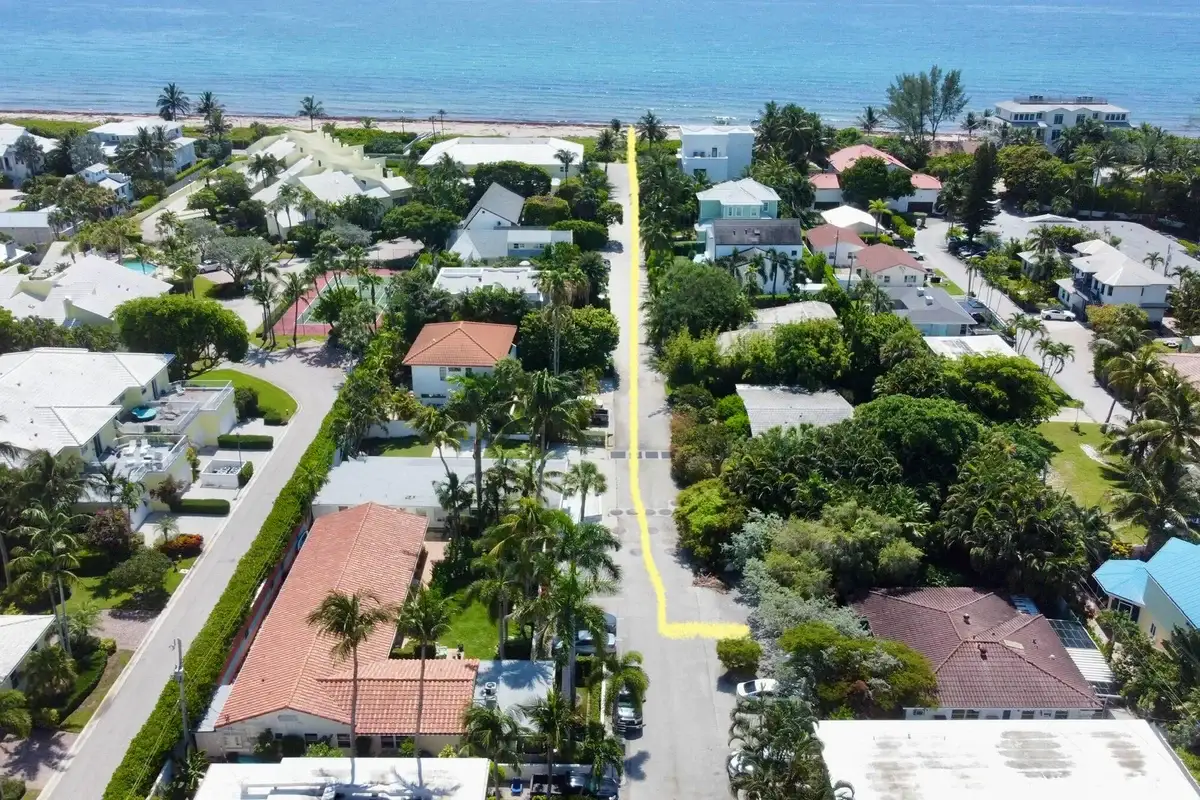 14 Tropical Dr, Ocean Ridge: photo 1 of 20
