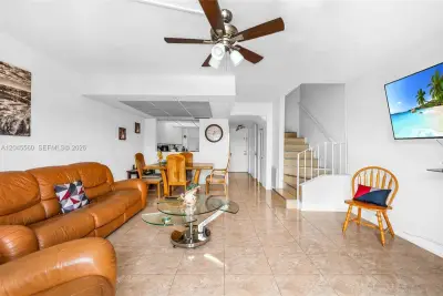 6600 W 2nd Ct #24, Hialeah: photo 1 of 27