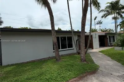 2557 NW 60th Ter, Sunrise: photo 1 of 19