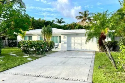 262 Bombay Ave, Lauderdale-by-the-Sea: photo 1 of 22