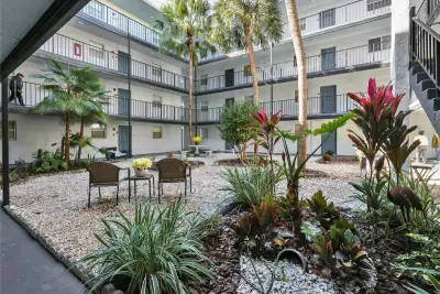 2800 Somerset Dr #418j, Lauderdale Lakes: photo 1 of 15
