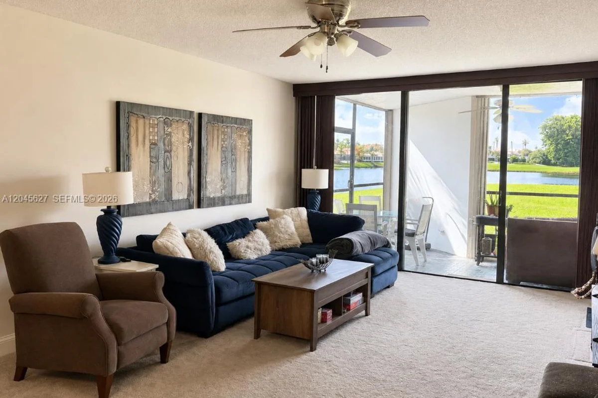 16325 Golf Club Rd #111, Weston: photo 1 of 3